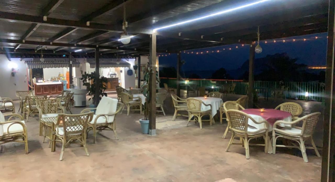Hotel Restaurant Baladrar เบนิสซา ภายนอก รูปภาพ